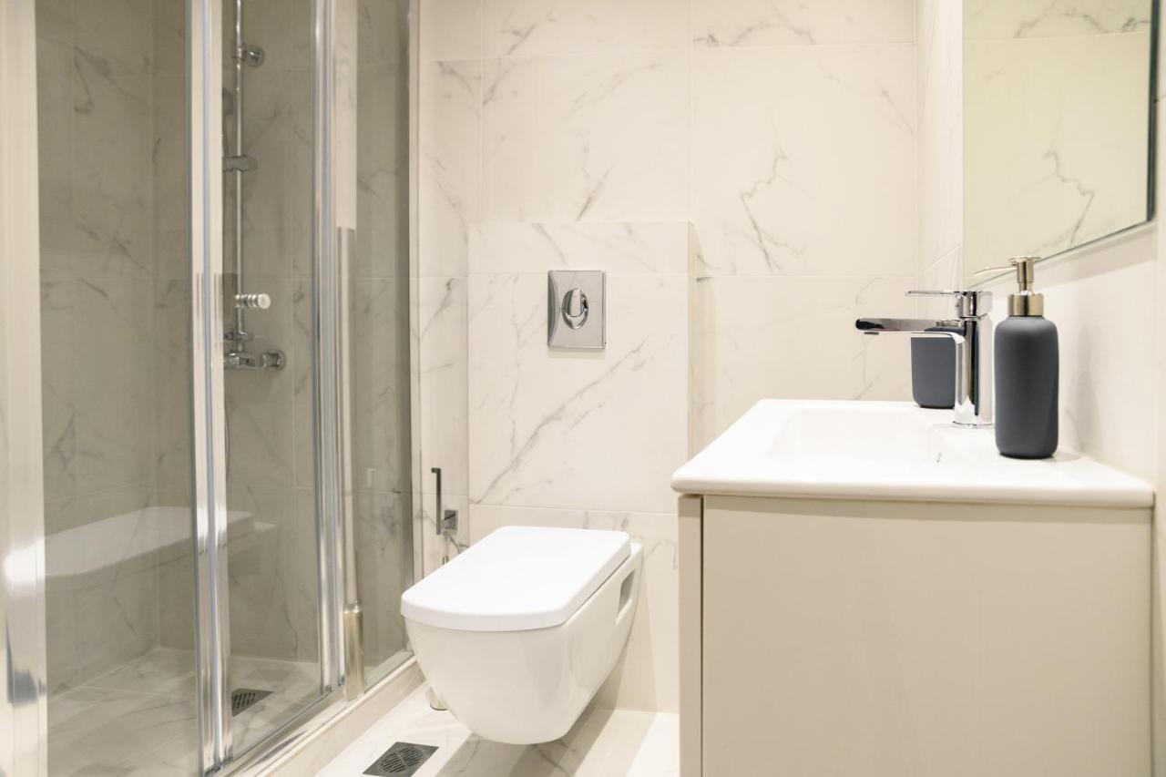 A15 Pristine & Lux Near Syntagma Square Apartment Athens